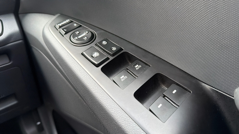 Hyundai IONIQ 1.6 GDi Hybrid Premium 5dr DCT Hybrid Hatchback